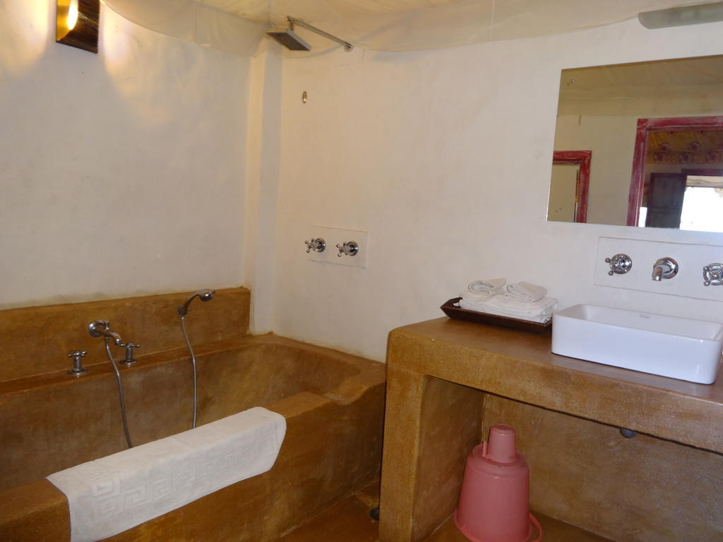 Raasleela Luxury Camp Hotel Udaipur Luaran gambar